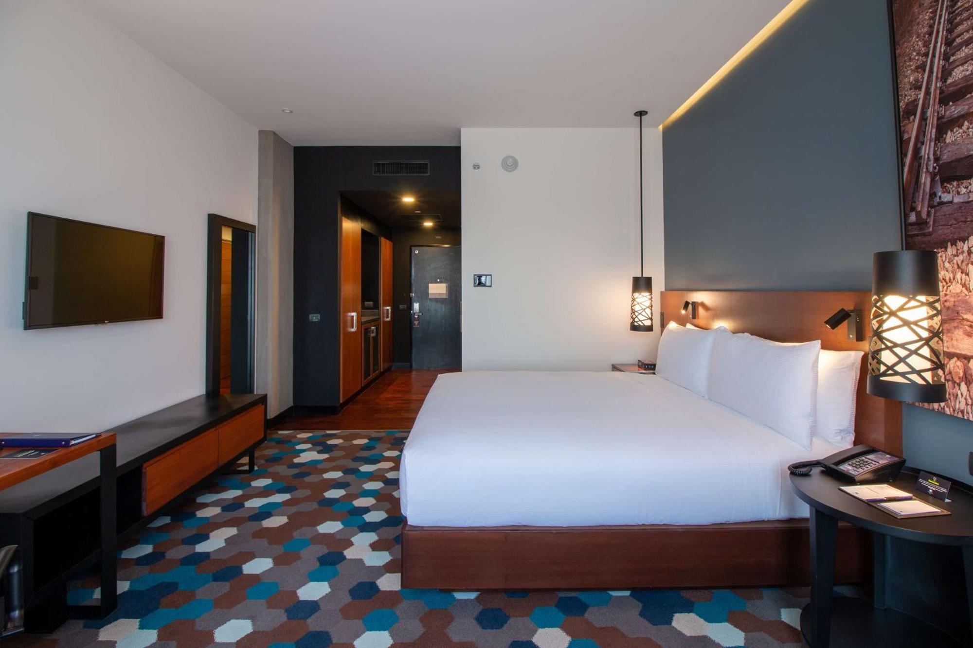 Doubletree By Hilton Celaya Celaya  Kültér fotó
