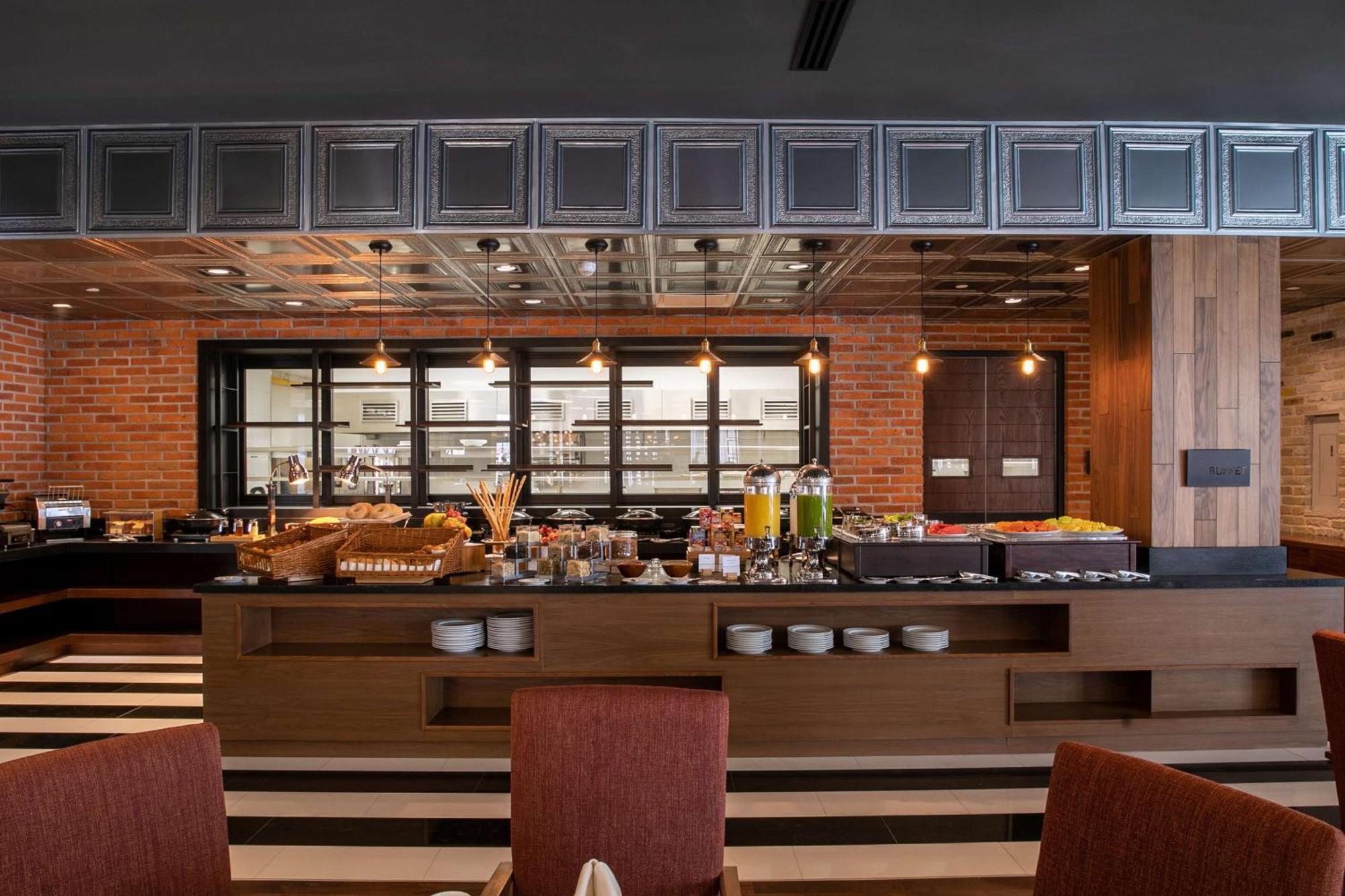Doubletree By Hilton Celaya Celaya  Kültér fotó